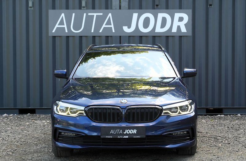 BMW Řada 5 530d xDrive, Kamera, ČR, Hi-Fi - fotka 15 z 40