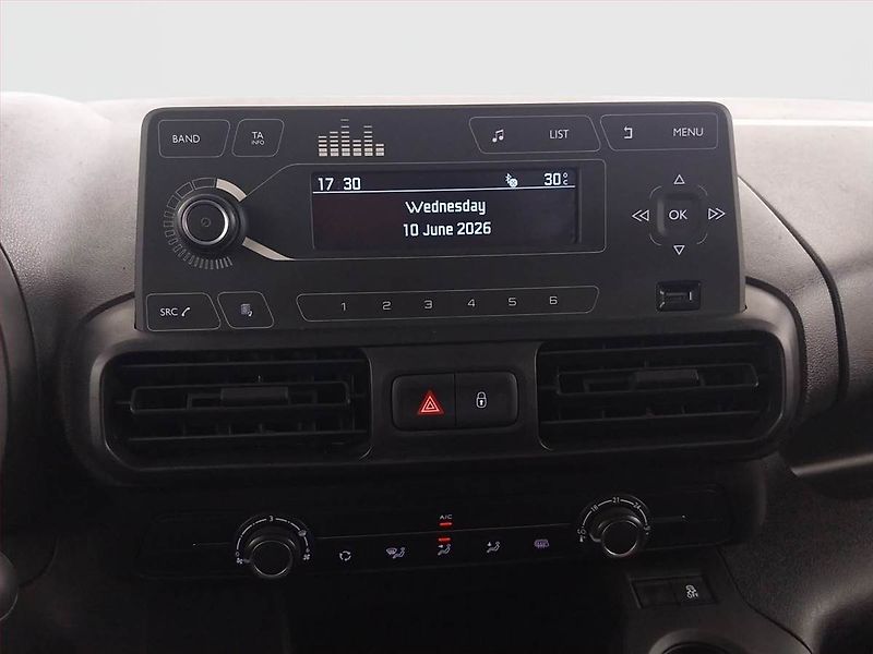 Toyota ProAce City (2021) 1.5 D4-D, ČR, 1Maj - fotka 9 z 15