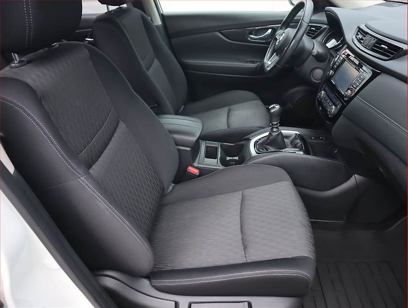 Nissan X-Trail (2019) 1.6 DIG-T, Serv.kniha, Navi - fotka 9 z 21