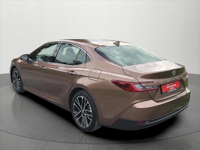 Toyota Camry 2,5 - fotka 20 z 36