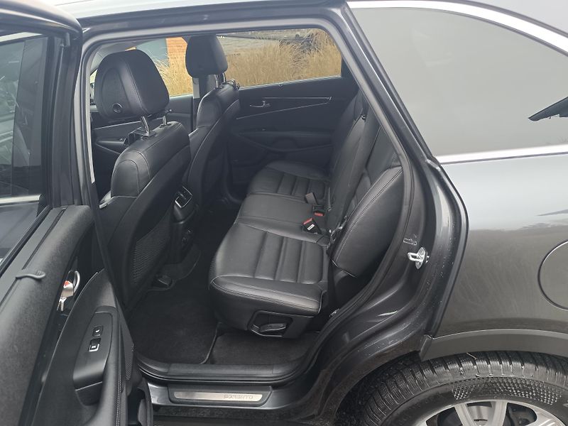 Kia Sorento (2017) KIA SORENTO PLATINUM 2.2 CRDI  - fotka 15 z 16