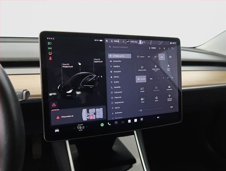 Tesla Model 3 (2019) Std Range Plus 52kWh, SoH 78% - fotka 19 z 32