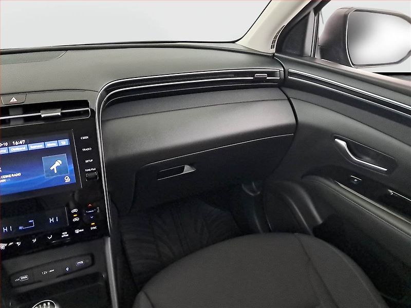Hyundai Tucson (2023) 1.6 T-GDI - fotka 8 z 17
