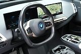 BMW iX 40, SoH 96,8%, SkyLounge,Tažné - náhled 10