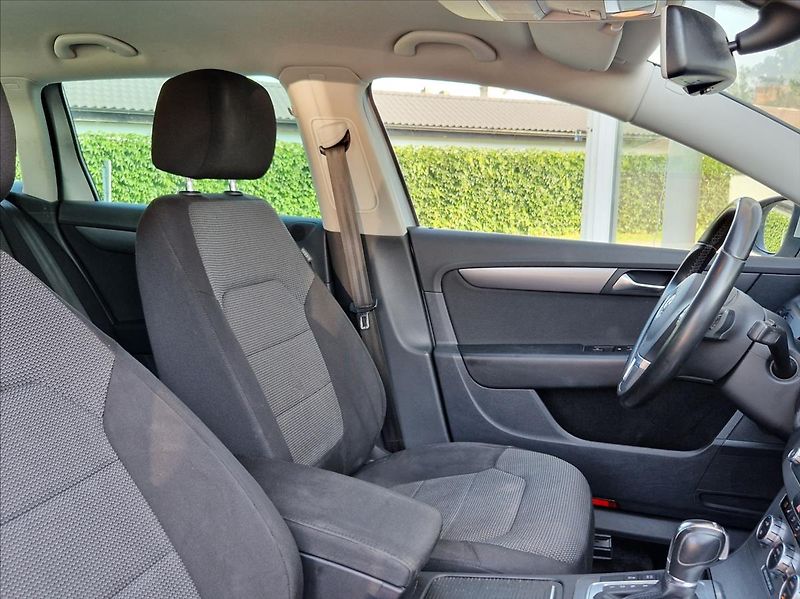 Volkswagen Passat 1,4 TSI DSG NOSIČ TAŽNÉ VÝHŘEV - fotka 13 z 35