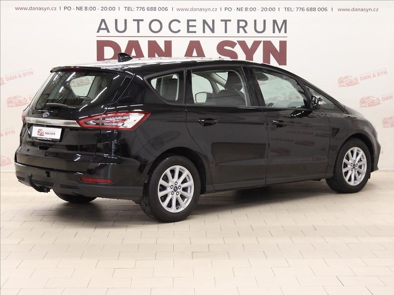 Ford S-MAX 2,0 TDCi 1.majitel - fotka 4 z 32