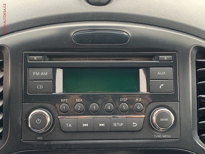 Nissan Juke (2010) 1.6i, AC, tempo - fotka 15 z 17