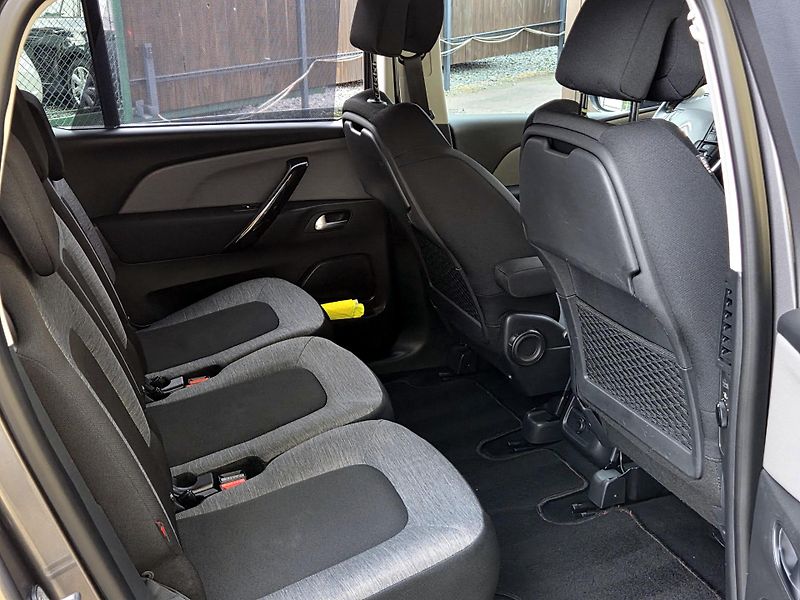 Citroën Grand C4 SpaceTourer 1,5 bHDi 7m SERVISNÍ KNÍŽKA - fotka 28 z 52