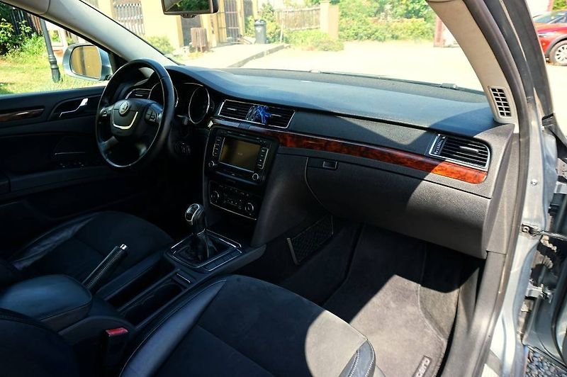 Škoda Superb (2008) ELEGANCE 2,0 TDI 125 kW - fotka 19 z 45