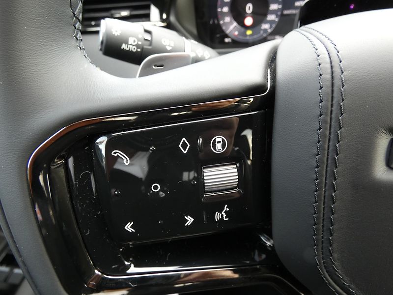 Land Rover Range Rover Velar (2026) 2,0 S D200 - fotka 22 z 41