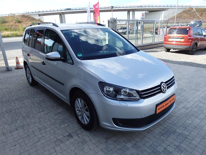 Volkswagen Touran 1,4TSi DIGI KLIMA, SERVIS KN - fotka 3 z 18