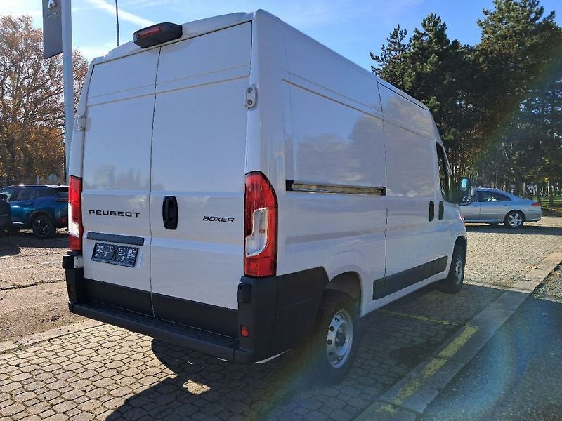 Peugeot Boxer Furgon 3000 L2H2 BlueHDi 120k - fotka 5 z 22