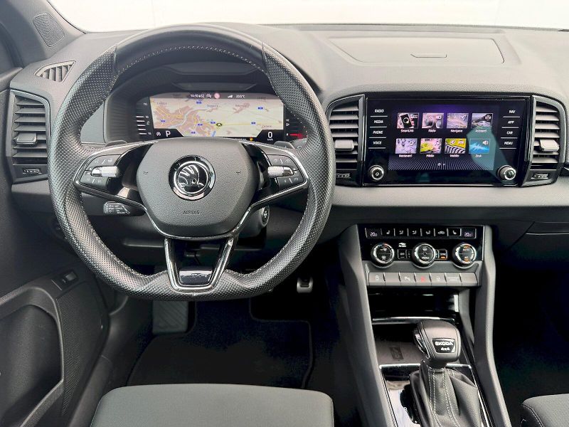 Škoda Karoq (2023) 2.0 TSI 140kW DSG SportLine - fotka 8 z 35