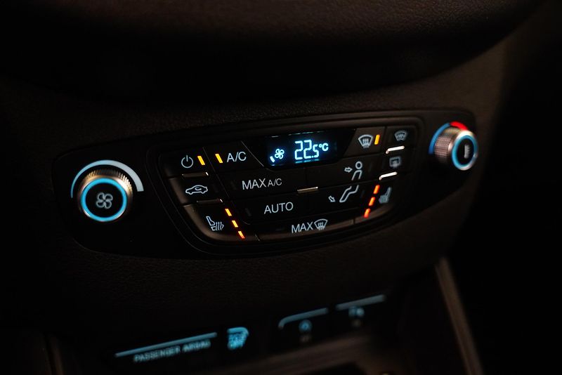 Ford Tourneo Courier - fotka 20 z 25
