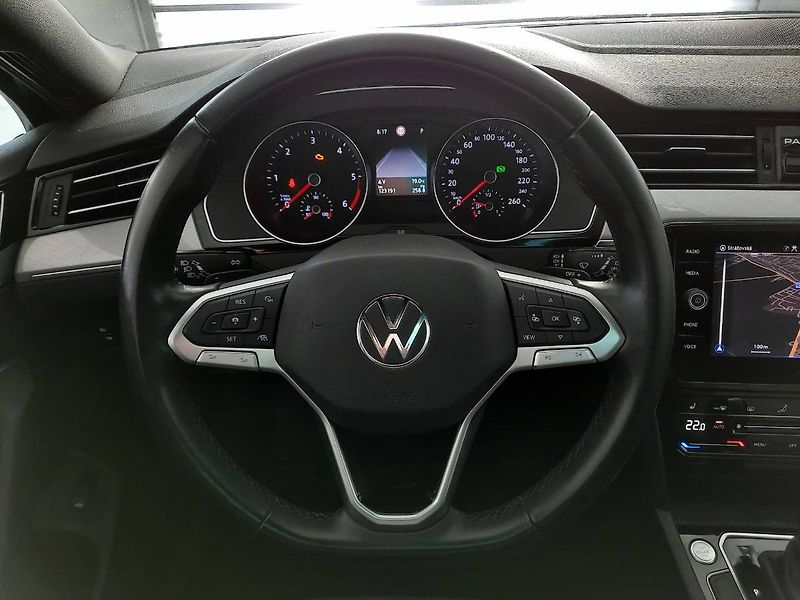 Volkswagen Passat Variant (2023) 2.0 TDI (110kW/150k) DSG, Busi - fotka 10 z 27