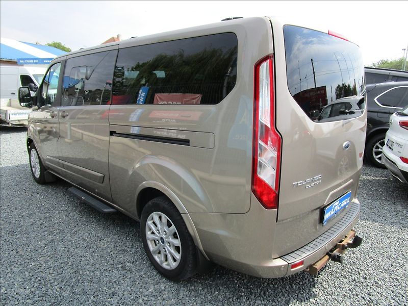 Ford Tourneo Custom 2.0TDCi L2 Titanium, 8 míst - fotka 6 z 57