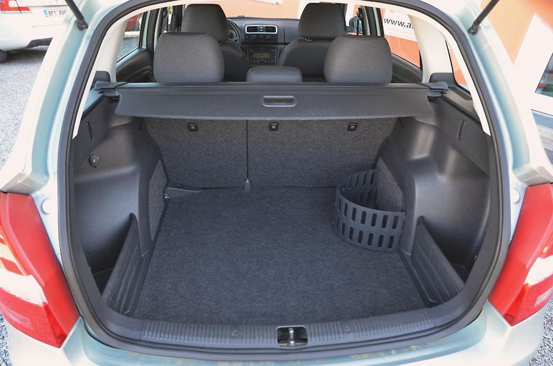 Škoda Fabia (2009) 1.2i 51kW AMBITION 118.400km - fotka 15 z 38