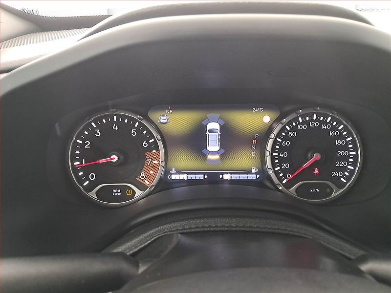 Jeep Renegade (2019) Limited 1.3 T-GDI, Automat - fotka 19 z 23