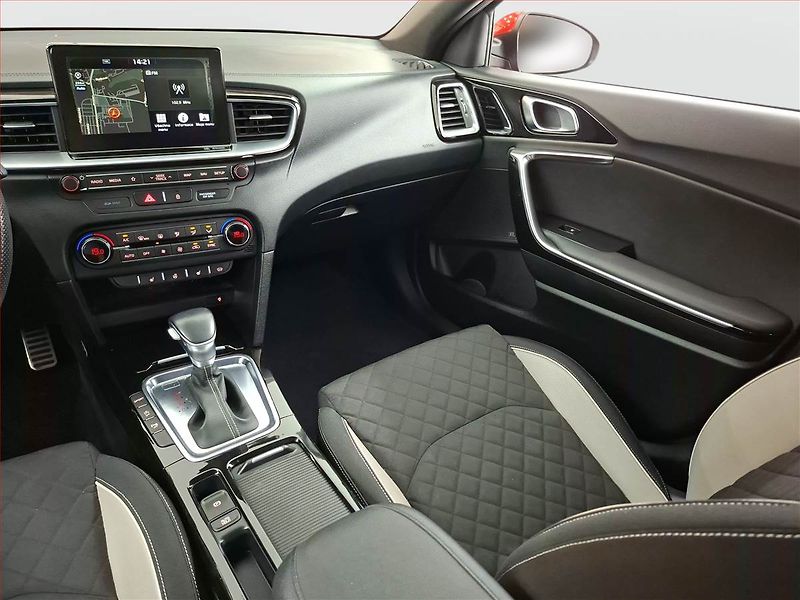 Kia Pro_Ceed (2019) GT-Line 1.4 T-GDI, Automat, ČR - fotka 8 z 23