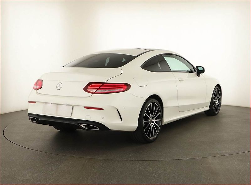 Mercedes-Benz Třídy C (2021) C 400 4MATIC - fotka 5 z 20