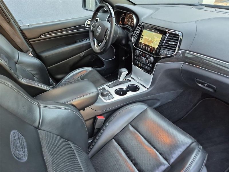 Jeep Grand Cherokee 3,0 CRD Overland 4X4 DPH - fotka 13 z 19