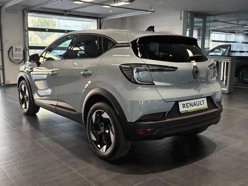 Renault Captur (2026) techno mild hybrid 140 EDC - fotka 3 z 10