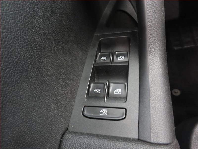 Škoda Octavia (2017) 1.6 TDI, Navi, Tempomat - fotka 16 z 16