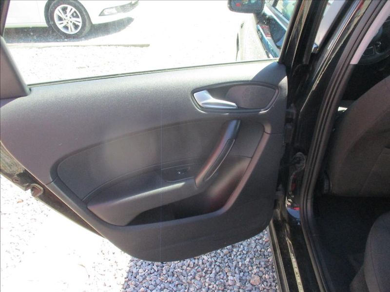 Audi A1 1,2 TSi, klima,Navi,serv.kn. - fotka 15 z 32