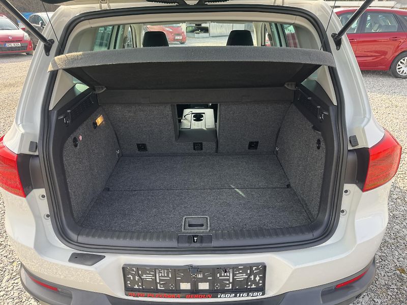 Volkswagen Tiguan 1.4TSi. Rezervace  - fotka 33 z 67