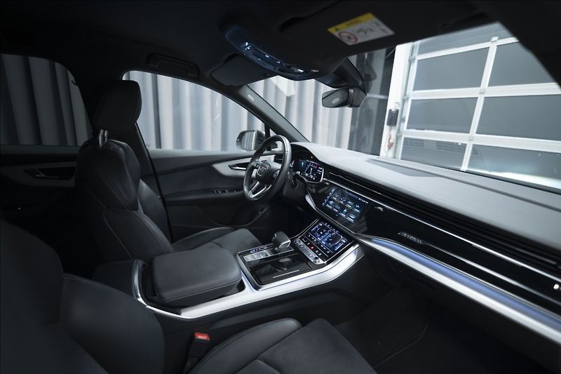 Audi Q7 3,0 TDI QUATTRO S-LINE 1. MAJ - fotka 7 z 51