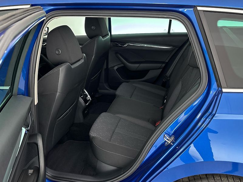Škoda Octavia Style DSG - fotka 8 z 30