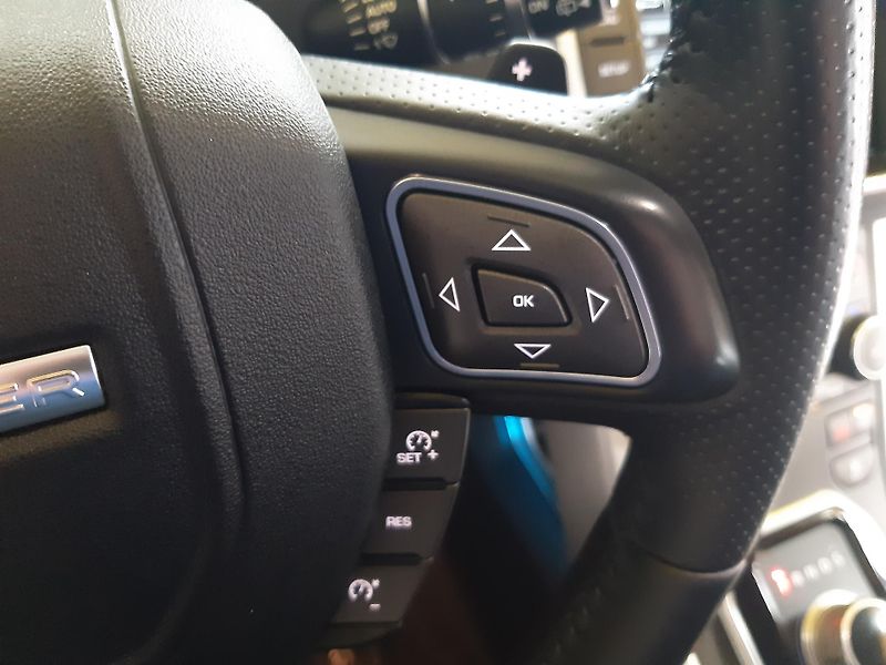 Land Rover Range Rover Evoque 2.2 TD4 NAVI 1.majitel - fotka 17 z 29