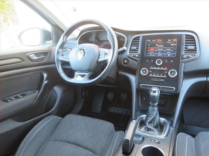 Renault Mégane (2020) Limited 1.3 TCe, Serv.kniha - fotka 7 z 16