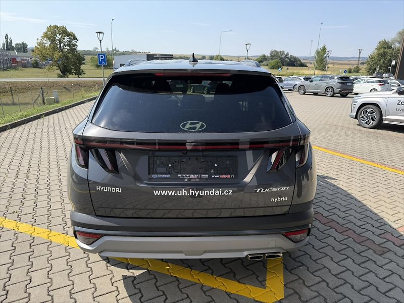 Hyundai Tucson (2026) 1,6 T-GDI HEV 4×4 AT 176 kW  G - fotka 4 z 12