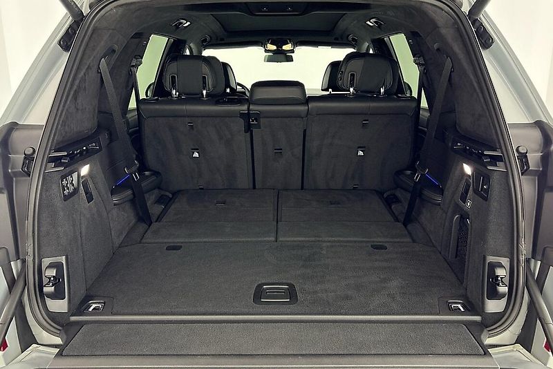 BMW X7 xDrive40i - fotka 10 z 29
