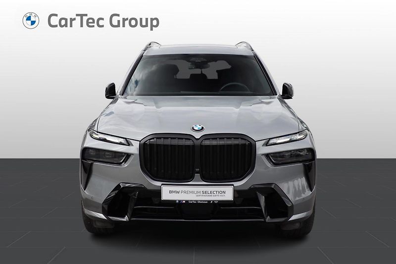 BMW X7 xDrive40d - fotka 2 z 14