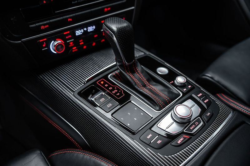 Audi A6 Avant 3,0 BiTDI Competition Ma - fotka 22 z 25
