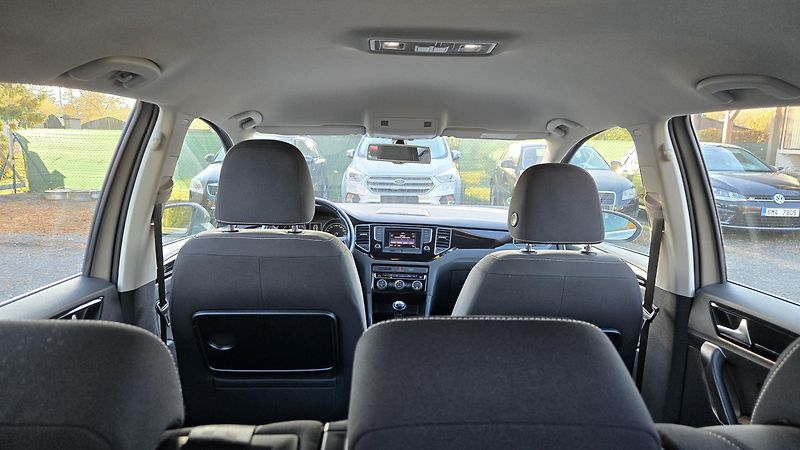 Volkswagen Golf Sportsvan 1.4 TSi HIGHLINE 92KW - fotka 13 z 40