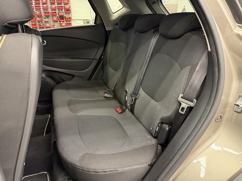Renault Captur 1.2l 88kW - fotka 16 z 17