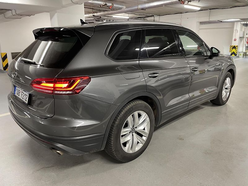Volkswagen Touareg (2023) 3,0 TDI 170 kW  v zaruce - fotka 2 z 8