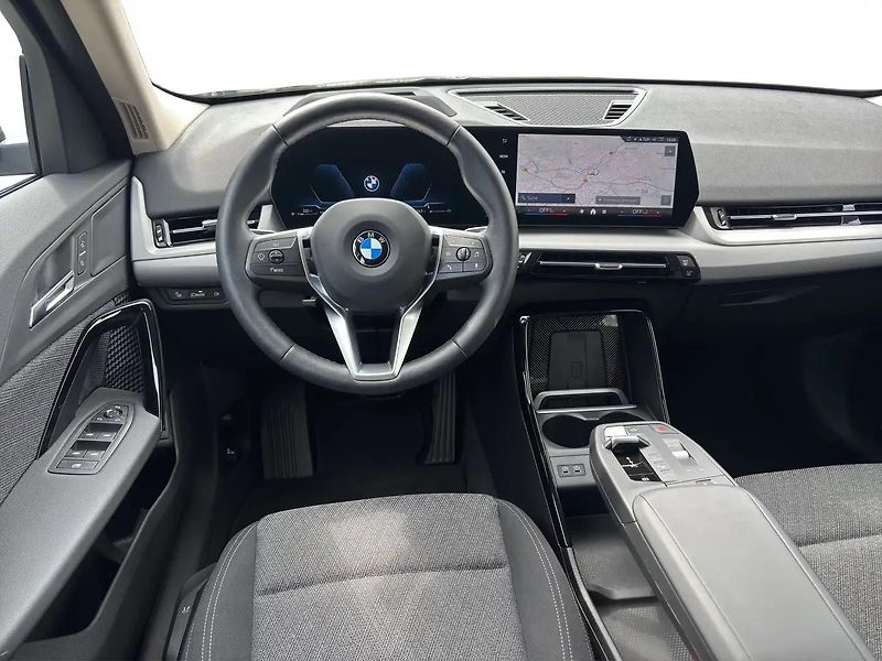 BMW X2 (2025) xDrive 20d ACC HUD Ad.LED KeyL - fotka 2 z 13