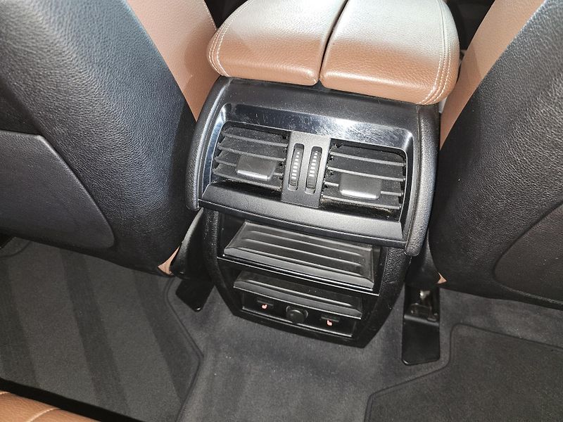 BMW X6 3.0 xDrive30d CZ, DPH - fotka 19 z 29