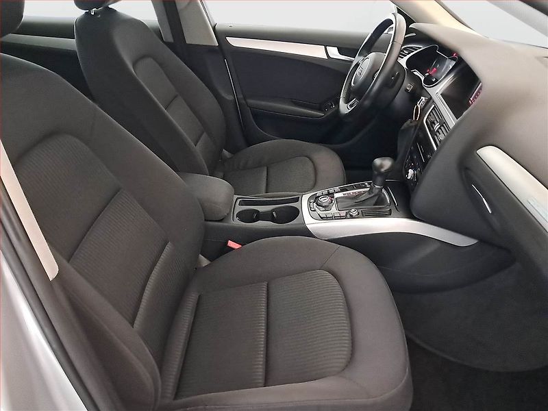 Audi A4 (2013) 2.0 TDI, 4X4, Automat, Navi - fotka 9 z 17