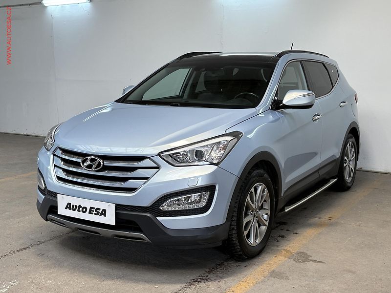 Hyundai Santa Fe (2014) 2.2 CRDi 4x4, Style, xenon - fotka 3 z 16
