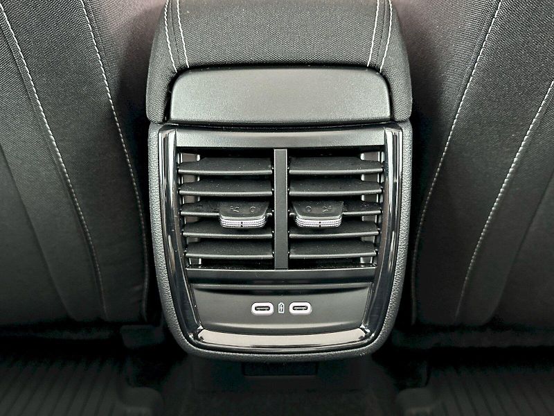 Škoda Kamiq (2025) DSG 1.5TSI 110kW Monte Carlo - fotka 27 z 32