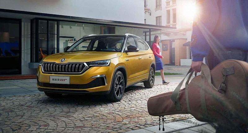 Škoda Kamiq GT je delší a má dynamičtější tvar.