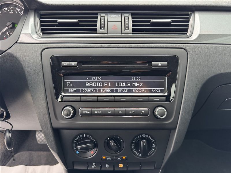 Škoda Rapid 1,6 TDI DSG SPACEBACK tažné - fotka 38 z 50
