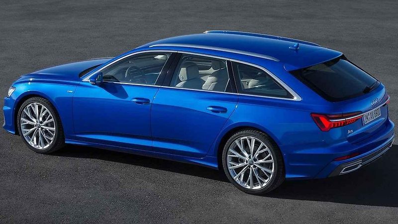 Mazda 6 si účtuje za kombi přesně tolik, co za sedan. Tedy 716 400 Kč.