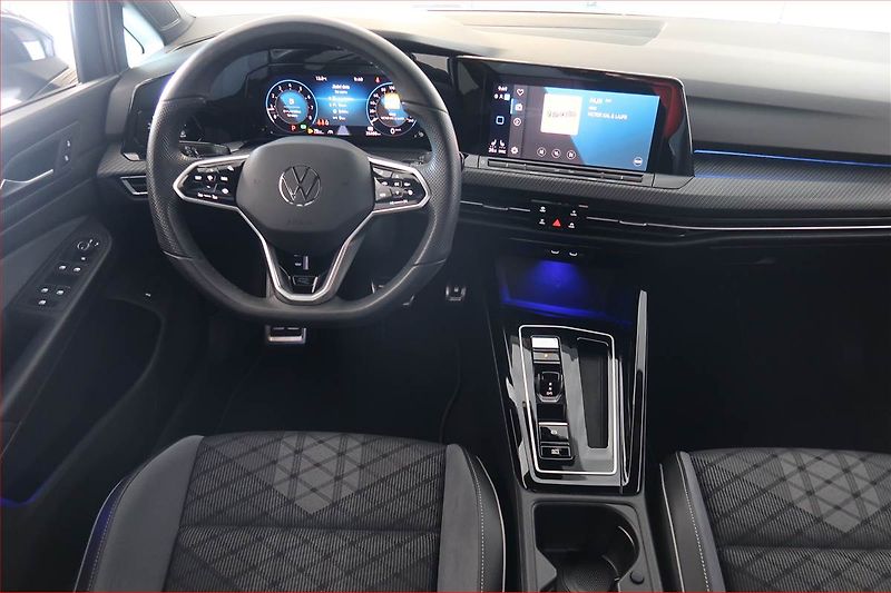 Volkswagen Golf (2023) R-Line 1.5 TSI - fotka 7 z 22