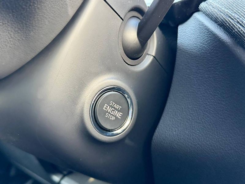 Škoda Fabia Top Selection 1,0 TSI 70 kW 5° - fotka 28 z 33